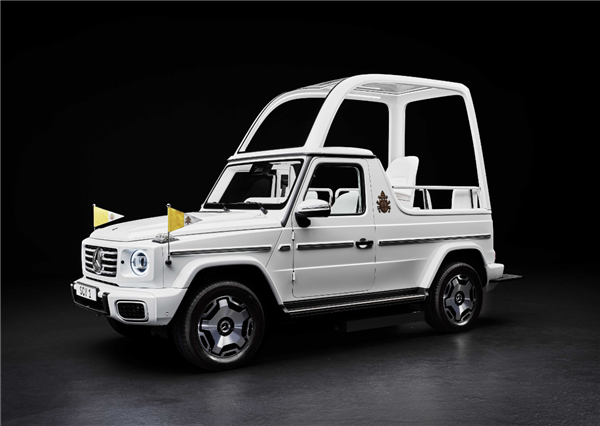 教皇方济各去世！座驾为全球唯一一台特别定制纯电奔驰大G