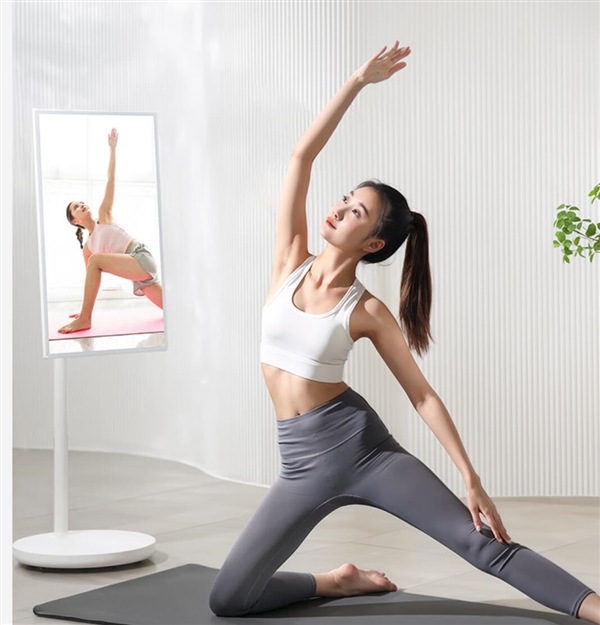 真正懂你的移动智慧屏 酷开AI闺蜜机C20系列发布：3999元起