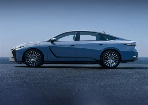 内饰向新势力看齐 新一代雷克萨斯ES官图发布：网友吐槽失了本色