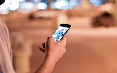 9天涨价500元 iPhone迎涨价潮引热议：苹果中国直营店、二级经销商齐回应