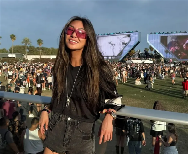 超越泰勒·斯威夫！30岁华裔成最年轻白手起家女富豪