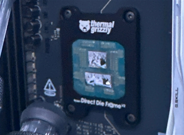 新手第一次开盖AMD锐龙9 9950X3D成功！只用两样简单工具