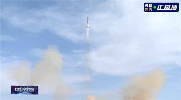 点火成功！神舟二十号载人飞船发射升空