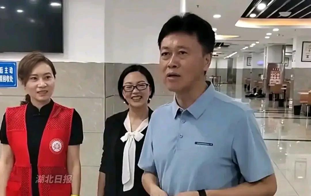 荣昌政府食堂2天接待近2万游客 “体制内饭堂” 成顶流打卡地