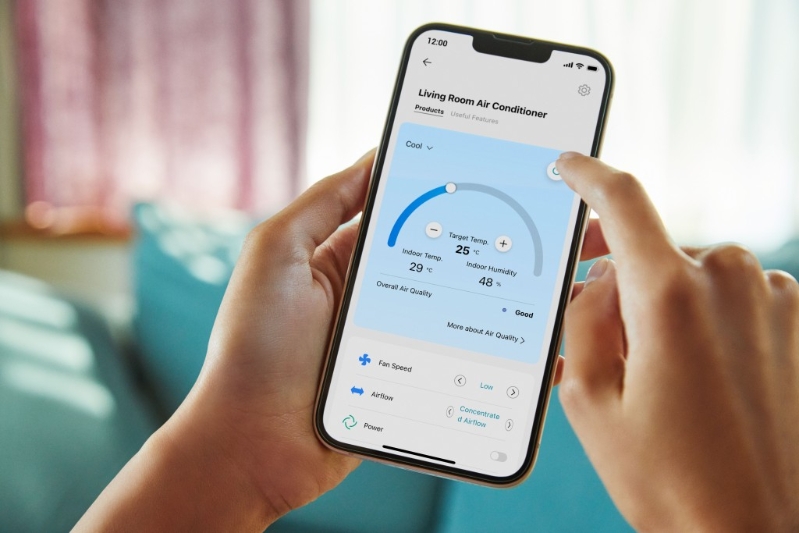 内置Wi-Fi，以供遥距控制冷气机。
