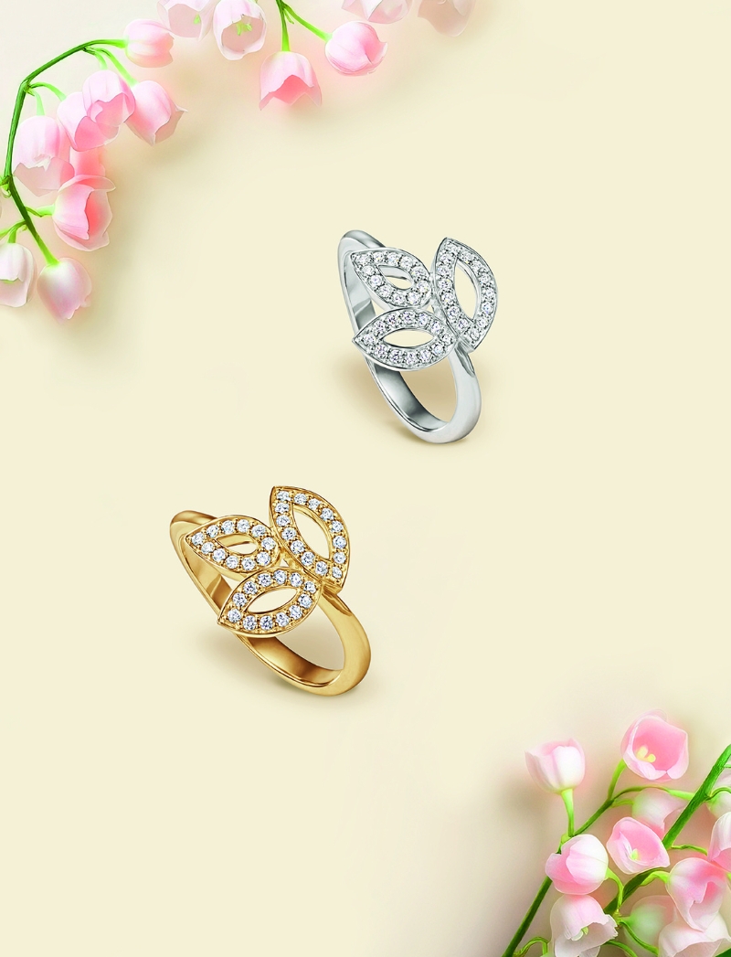 Lily Cluster铂金钻石戒指，镶嵌37颗圆形明亮式切工钻石，总重约0.18卡