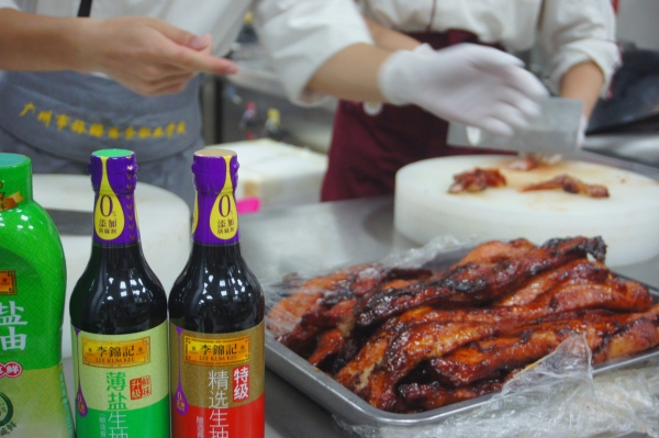 粽香传情，李锦记携青年厨师烹就端午感恩时光