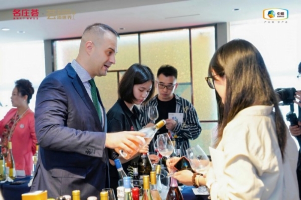 「荟见酒世界」解码白葡萄酒风土,中粮名庄荟引领行业价值跃升