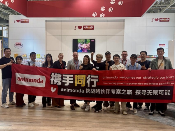 德国头部宠物食品品牌animonda爱诺德携合作伙伴共赴Zoomark2025国际展会，深化中德合作共绘宠物市场蓝图