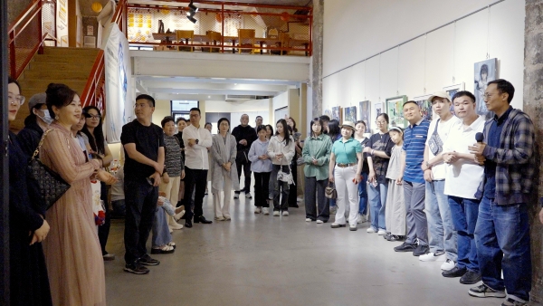  润贝舒UNBESO 助力 “看见・自己” 杨舒珺 & 蝴蝶宝贝联合画展成功举办