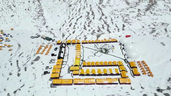  太阳雨空气能三度登顶珠峰，以科技与责任守护世界之巅
