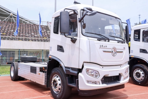 共建生态新高地，东风商用车亮相2025专用车产业创新发展大会暨专用车科技展