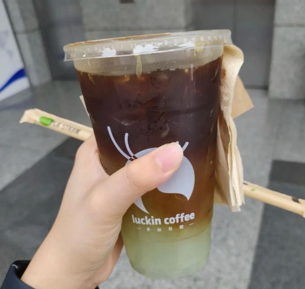  都说年轻人用咖啡“续命”，原来是这么续的？