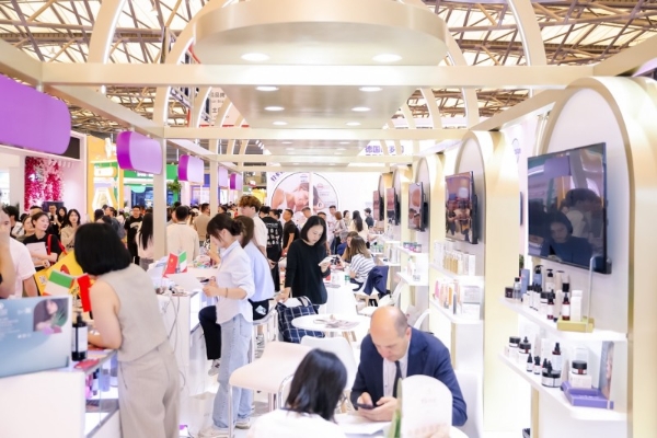 “Beauty crafted in Italy”：意大利展团闪耀CBE 2025上海美博会，共鉴意式美妆魅力