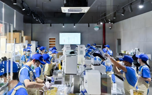 酸奶罐罐36天百店崛起：解码现制酸奶市场的“速度与激情”