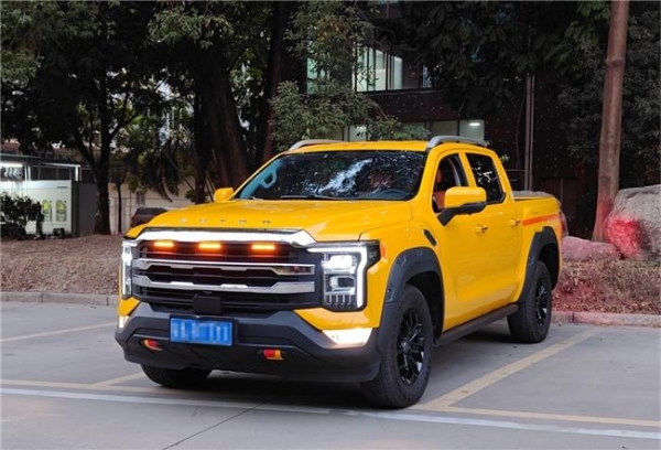  有梦敢闯 无畏远航！柴油混动火星皮卡给18岁勇气装上“燃梦引擎”