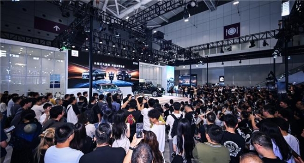 直击产业痛点，长城汽车魏建军剖析新能源汽车突围之策 