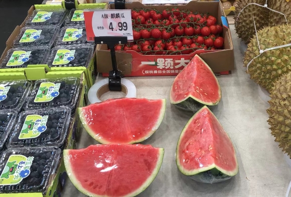 钱大妈直采麒麟瓜，农户种出甜日子