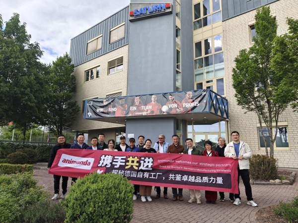 德国头部宠物食品品牌animonda爱诺德携合作伙伴共赴Zoomark2025国际展会，深化中德合作共绘宠物市场蓝图