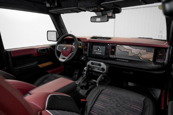 克蒂怪兽SV7携液态金属龙血红&蒂芙尼蓝限定配色闪耀上海车展 