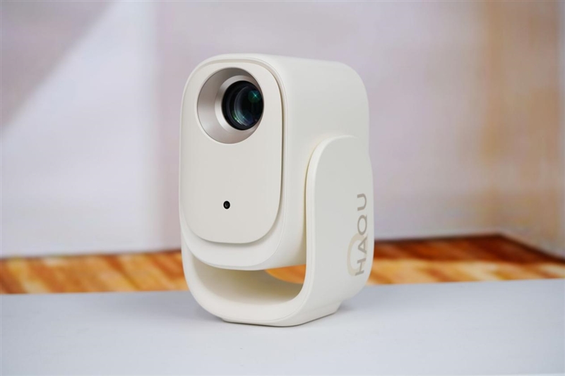 千元投影新卷王！哈趣Q1 Max评测：这是一台Z世代租房党的居家新玩物