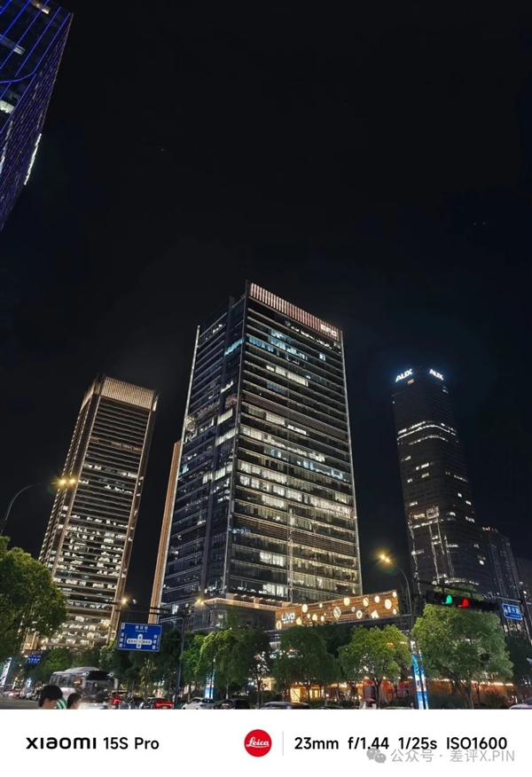 玄戒O1成了！小米15S Pro真能算一台旗舰机