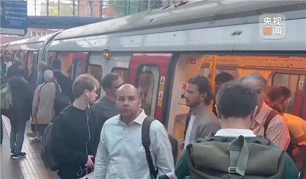 伦敦再次出现大停电：多条地铁停运、有人被困隧道内