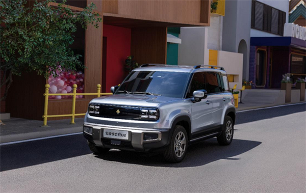 10万级智驾SUV！2026款宝骏悦也Plus上市：搭载L2级组合辅助驾驶
