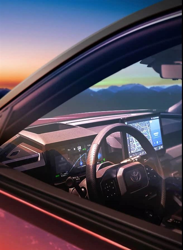 销量担当！全新丰田RAV4官方预告：披着越野外衣的城市SUV