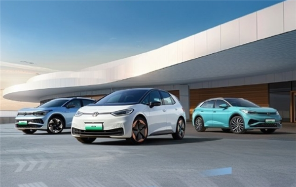 为降低成本：大众计划2026年改用磷酸铁锂电池