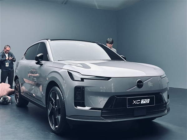 沃尔沃XC70官宣：全新SMA架构首款长续航超级混动SUV