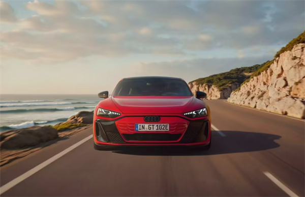 小米SU7同级！奥迪e-tron GT新车型发布：售价87.3万元