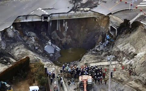 日本3个月前掉下水道大爷终于找到了：家属唏嘘 父亲终于“”获救”