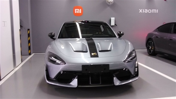 博主提SU7 Ultra用小米1拍照记录！雷军：感谢大家15年的不离不弃