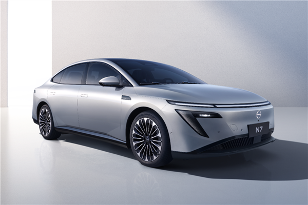中大型纯电轿车只要11.99万起！日产N7上市18天大定破1万台