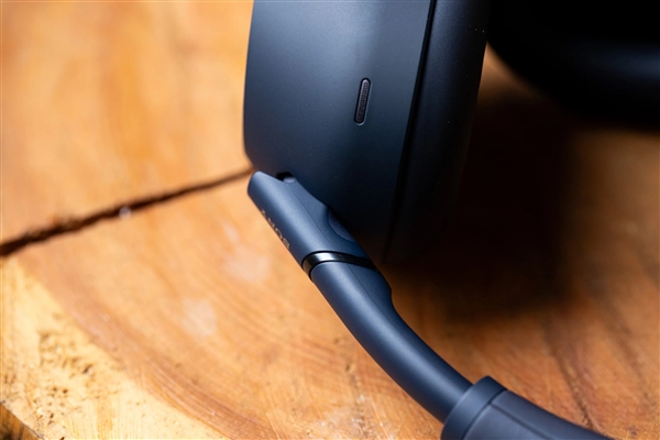 索尼WH-1000XM6新款降噪耳机评测