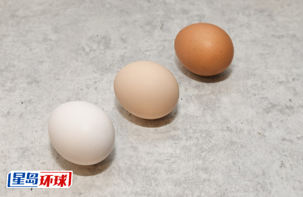 日本蛋有啡、粉红及白3大类（上至下），颜色不同代表由不同鸡种所生。