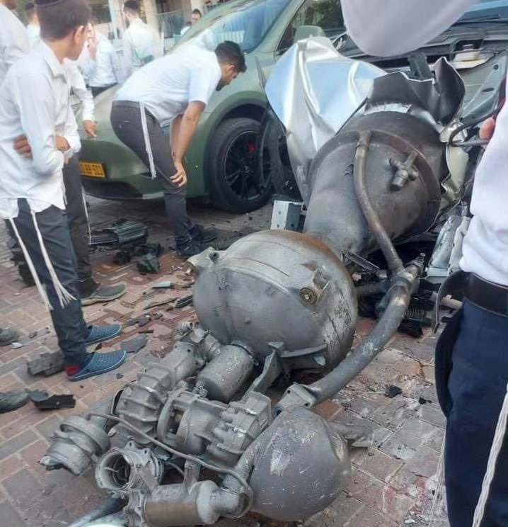 全球唯一一台！小鹏G6被伊朗导弹发动机击中机舱 没有起火、爆炸