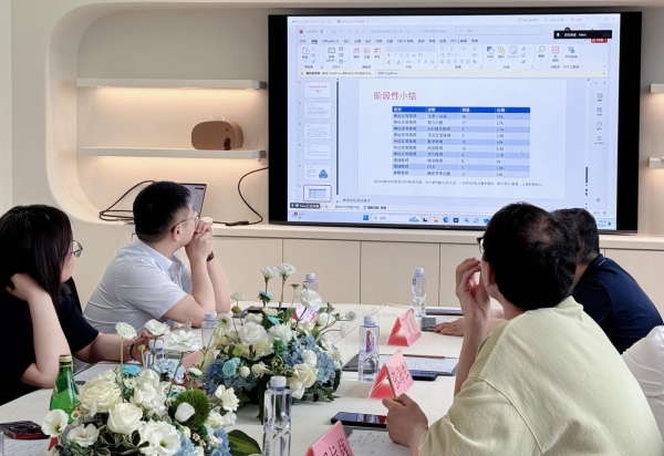  重磅发布：全球首个AI“高考”课程出炉！英国LRN考试局为中学生铺设通往未来的“新赛道”