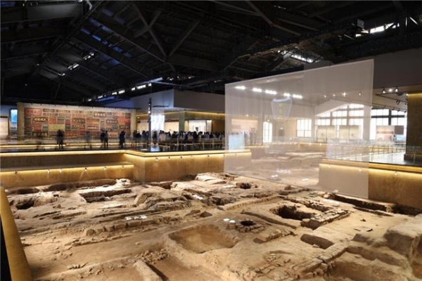 文化酿魂,技艺筑香:口子窖打造千年兼香型白酒风骨