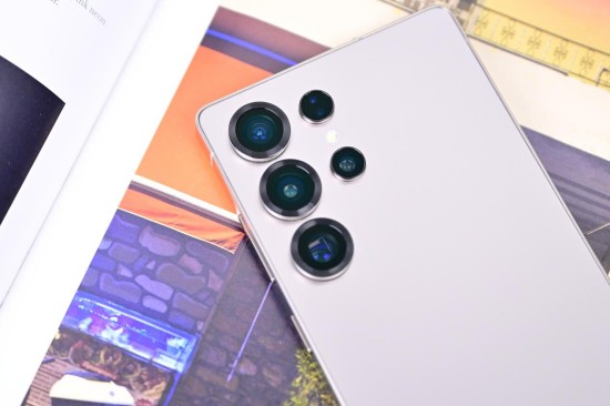三星Galaxy S25 Ultra测评：AI驱动体验的巨屏旗舰天花板