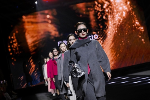 印象草原 INICIO2025 秋冬「向新」 时尚发布会圆满成功