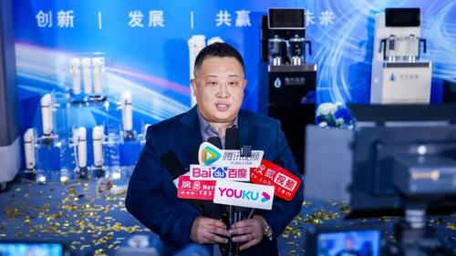 上善若水 润泽四方 元气先锋 健康领航