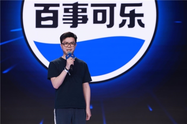  智元机器人携手百事中国共创“百事蓝宝” 共燃渴望新章