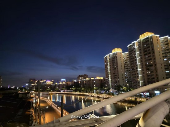 三星Galaxy S25 Ultra测评：AI驱动体验的巨屏旗舰天花板