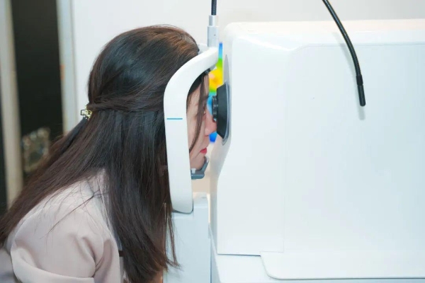 华厦眼科国际论坛架设“智慧桥”，铺就“光明路”