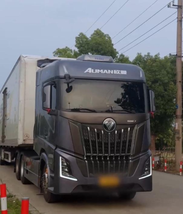 28.5kg/100km 年省8万+！马师傅：开欧曼银河7燃气车跑绿通更有底气