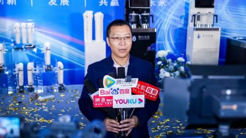 上善若水 润泽四方 元气先锋 健康领航