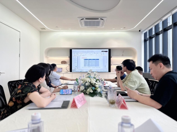  重磅发布：全球首个AI“高考”课程出炉！英国LRN考试局为中学生铺设通往未来的“新赛道”