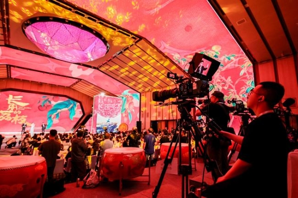 CCTV6电影频道融媒体中心携手佳能,开启电影机讯道化直播新范式